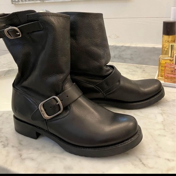 Frye Veronica leather boots - Like New! - Picture 4 of 15